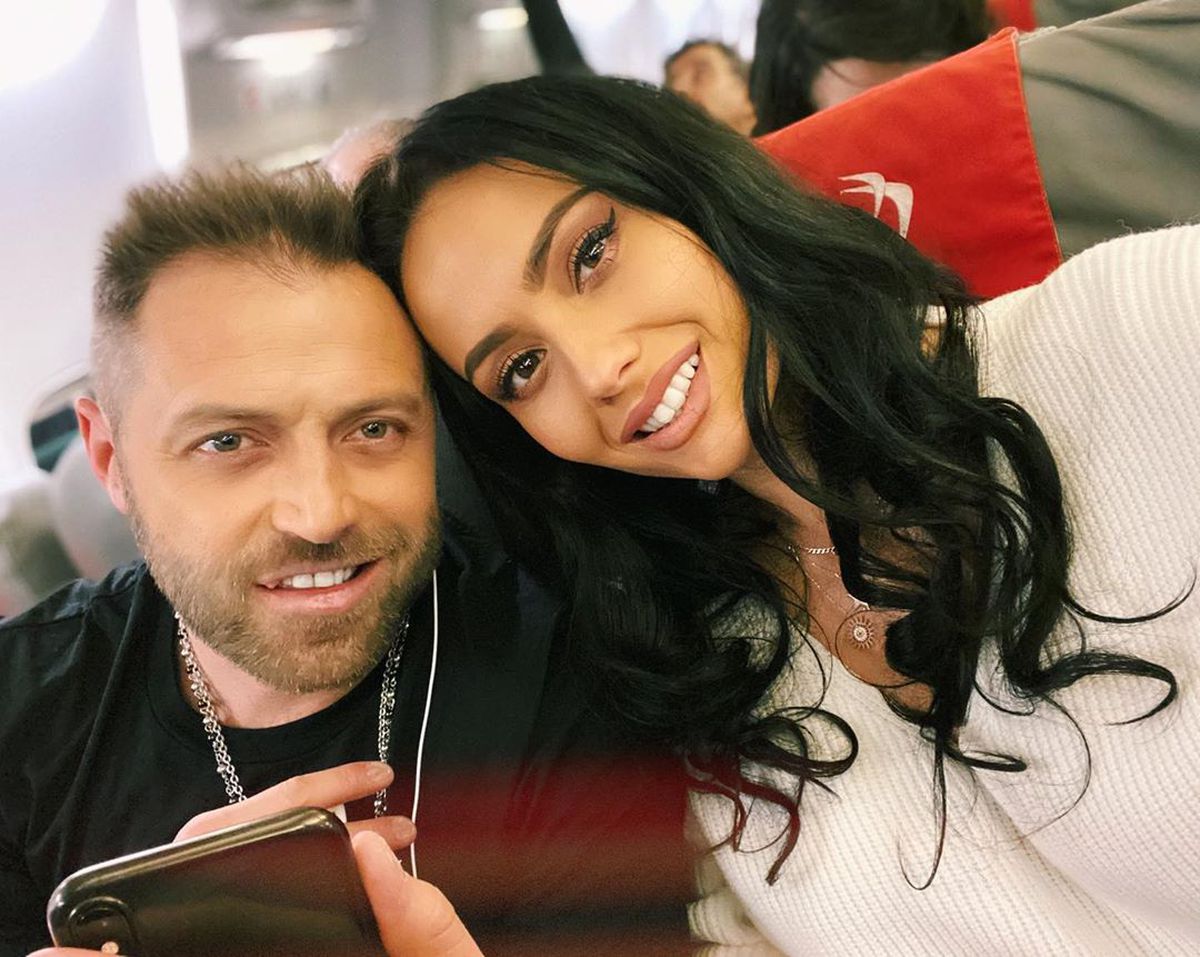 VIDEO+FOTO Cristi Pulhac, așa cum nu l-ați mai văzut » S-a dat cu ruj și s-a îmbrăcat cu hainele soției