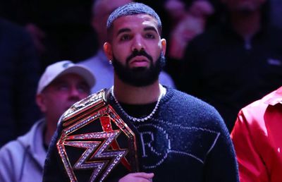 Coronavirusul lovește și vedetele internaționale » Rapperul Drake e în carantină după ce a fost expus la COVID-19