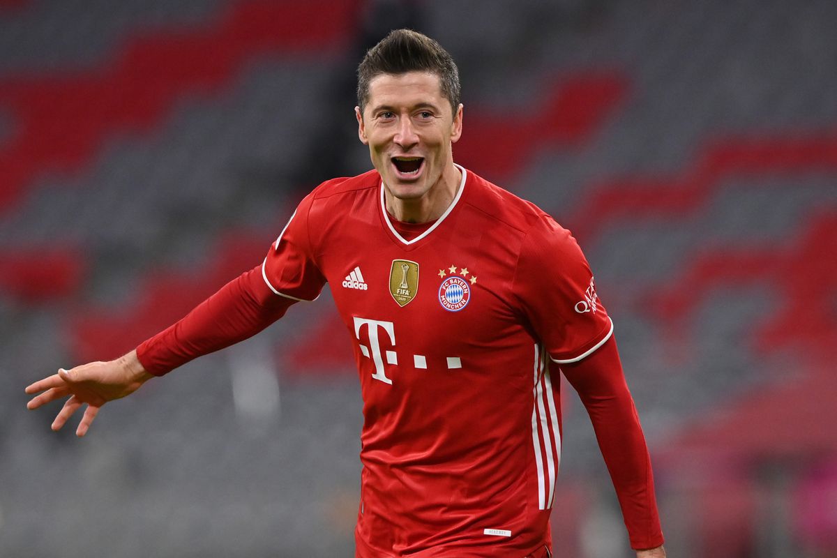 FOTO. Taifunul Bayern » 4-0 la pauză, deși a avut om eliminat la 0-0! Câte goluri a reușit Lewandowski