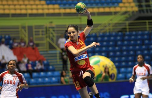 Cristina Vărzaru, 41 de ani, fostă jucătoare importantă de handbal a României, a prefațat duelul „tricolorelor” cu Norvegia din cadrul Turneului Preolimpic de la Podgorica.