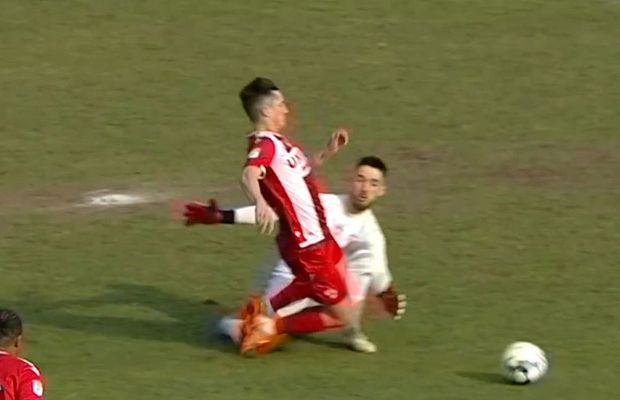 Filip a cerut penalty în Dinamo - Sepsi » Arbitrul i-a dat galben pentru simulare
