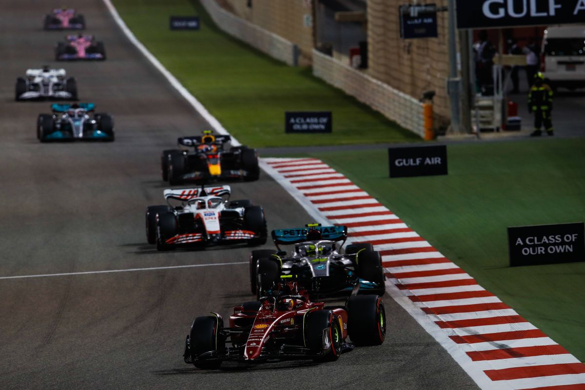 „Dublă” Ferrari în Marele Premiu din Bahrain, la debutul în noul sezon! Final incendiar de cursă: Verstappen a abandonat