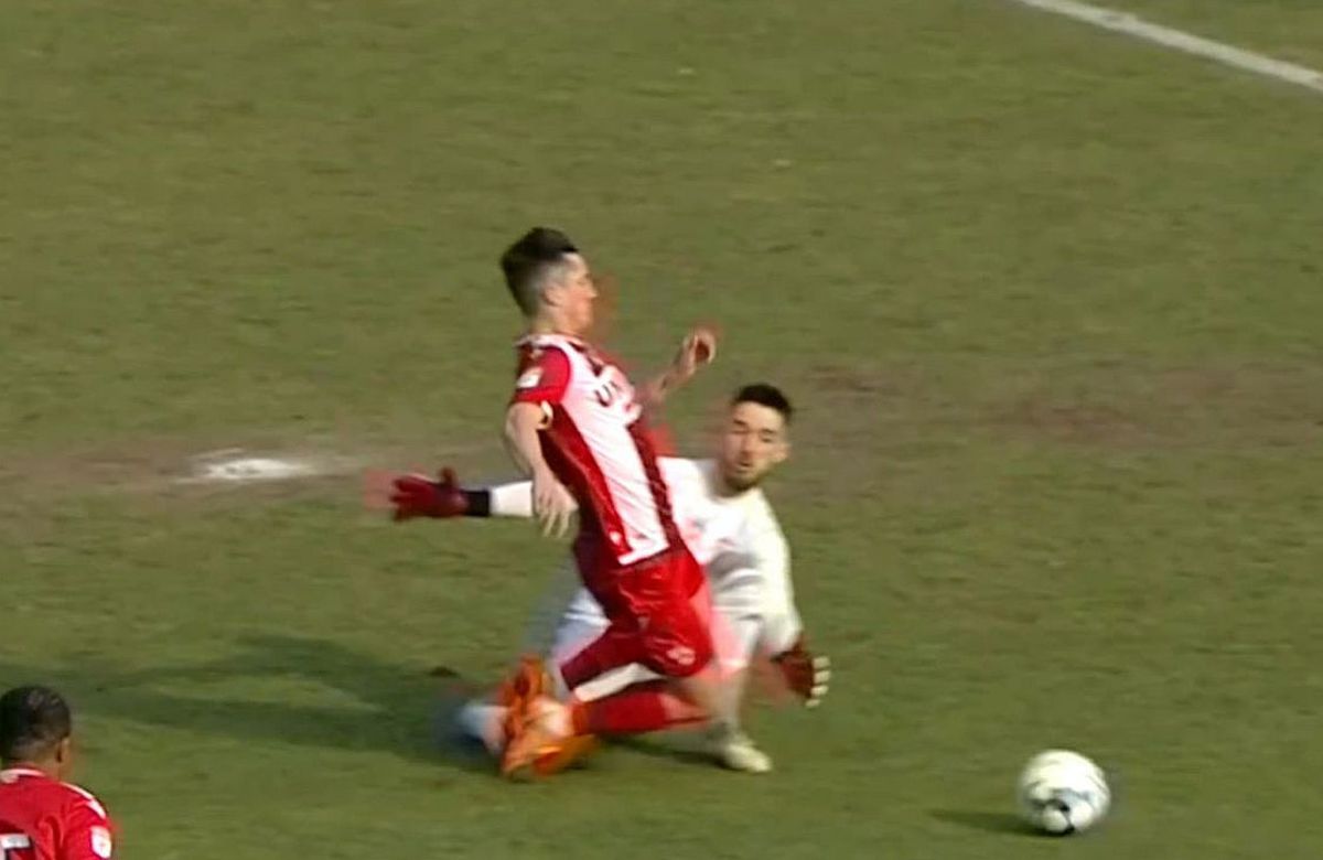 Filip a cerut penalty în Dinamo - Sepsi » Arbitrul i-a dat galben pentru simulare