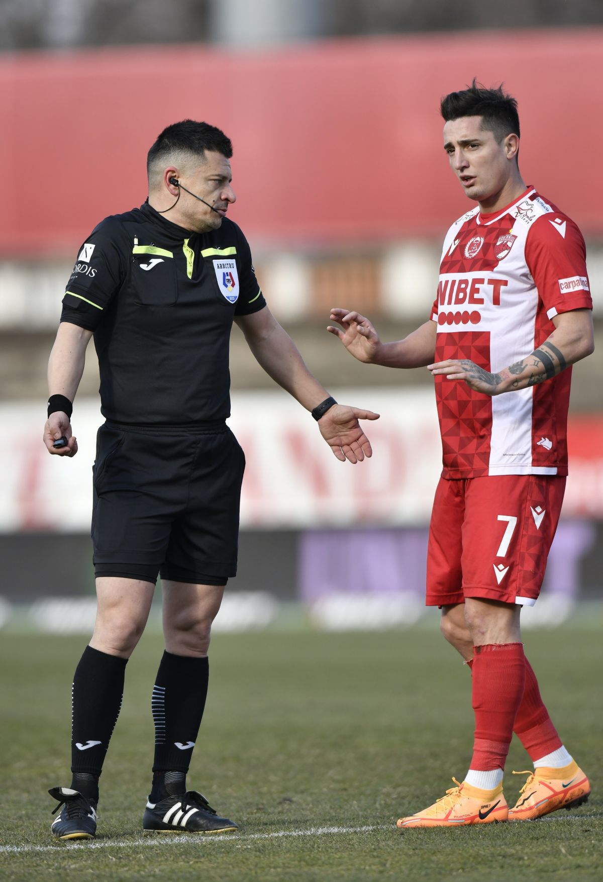 Uhrin Jr. rămâne fără victorie la Dinamo, după un joc încins cu Sepsi » Clasamentul LIVE