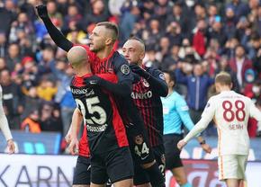 One Max show! Maxim s-a distrat cu Galatasaray: gol și două assist-uri!