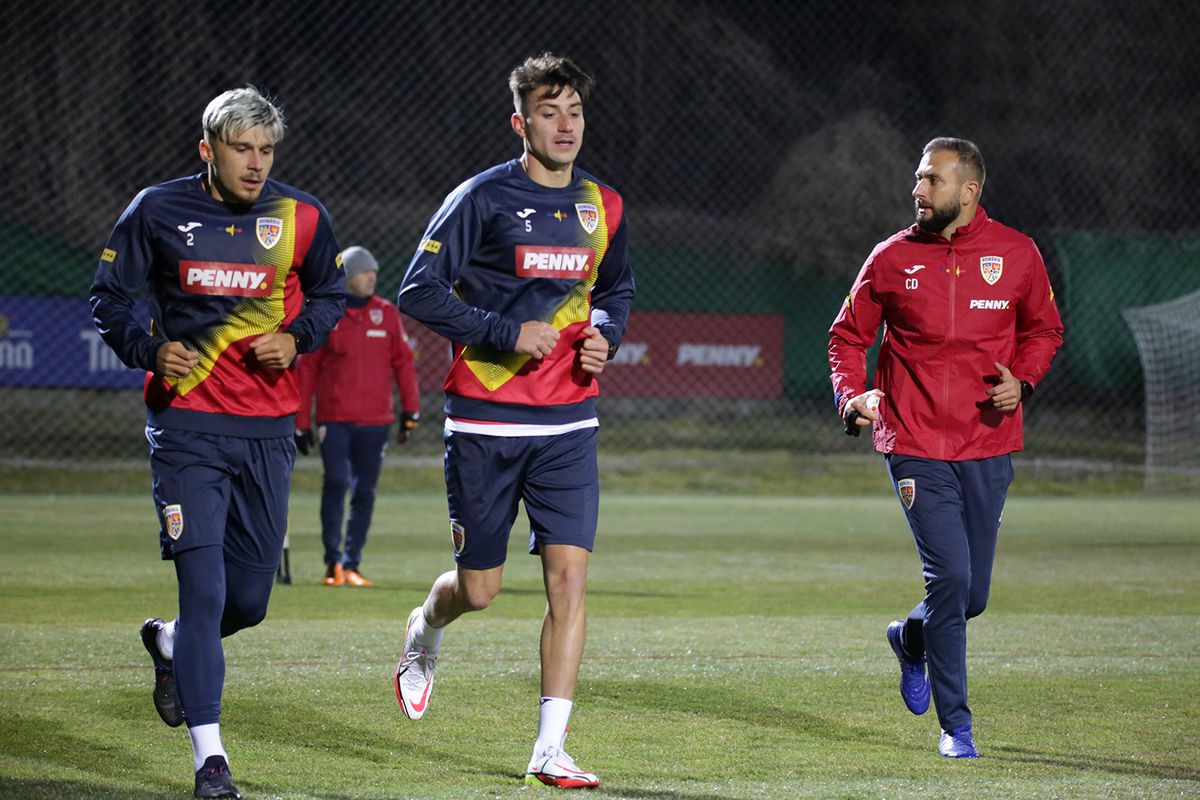 Antrenament echipa națională înainte de duelul cu Grecia // foto: FRF