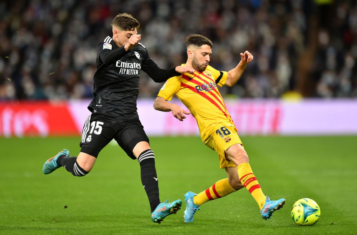 Imaginile bucuriei catalane » Cum au sărbătorit fotbaliștii Barcelonei după victoria fantastică în fața lui Real Madrid