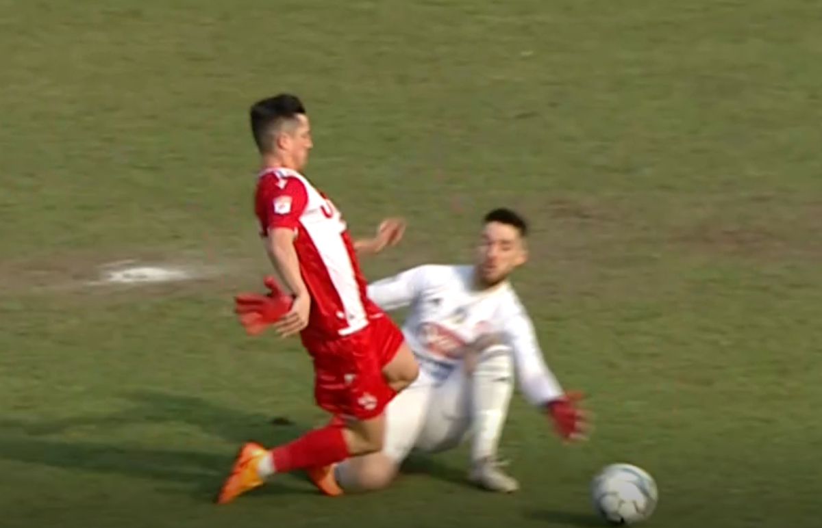 Filip a cerut penalty în Dinamo - Sepsi » Arbitrul i-a dat galben pentru simulare