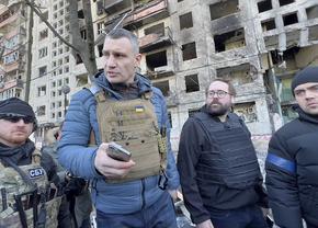 Vitali Klitschko, dispus la orice sacrificu: „Dacă e nevoie, îmi dau viața pentru țară!” » Interviu de pe front