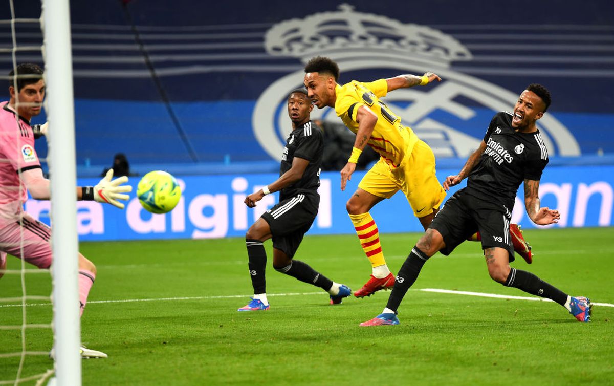 Barcelona renaște cu Xavi și SPULBERĂ Real Madrid! Aubameyang a egalat performanța lui Di Stefano