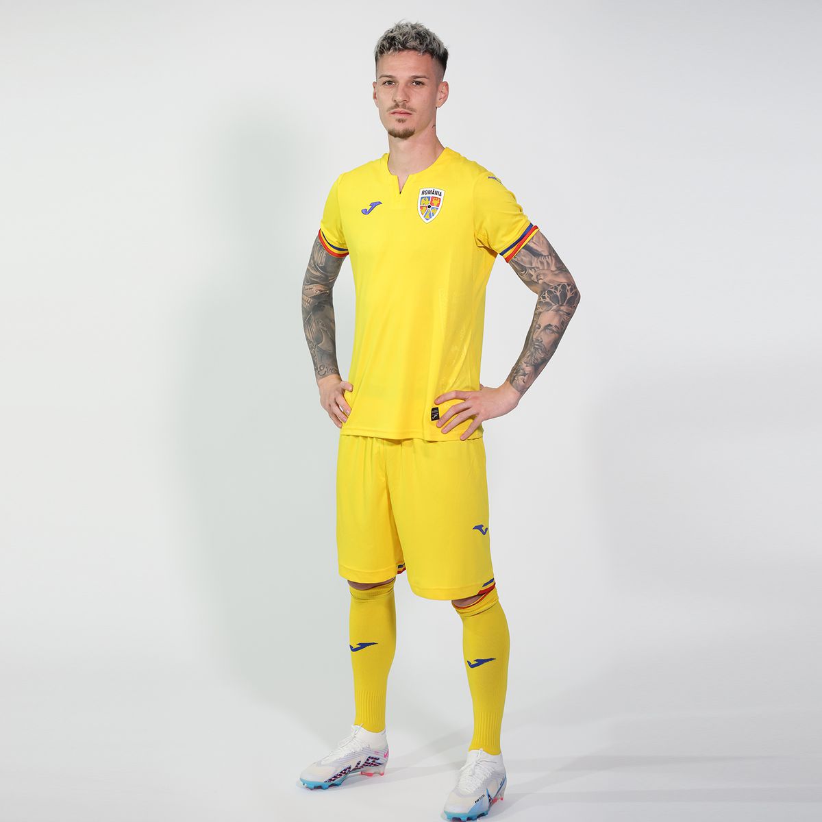 Naționala are haine noi » Ce apare pe echipamentele pentru preliminariile EURO 2024