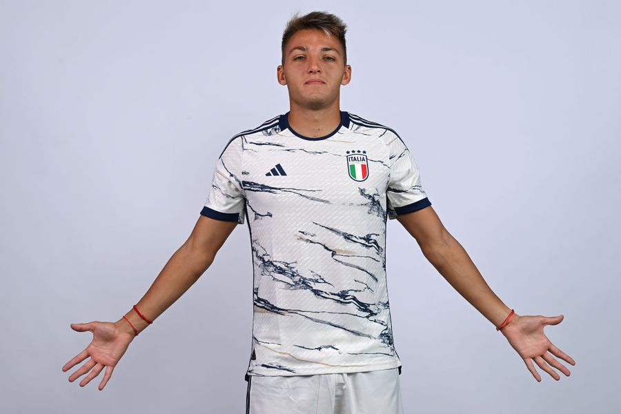 Cine e Mateo Retegui, atacantul care i-a blocat drumul lui Andrea Compagno spre naționala Italiei: „Are golul în sânge” » Putea juca hochei și a fost ignorat de Argentina