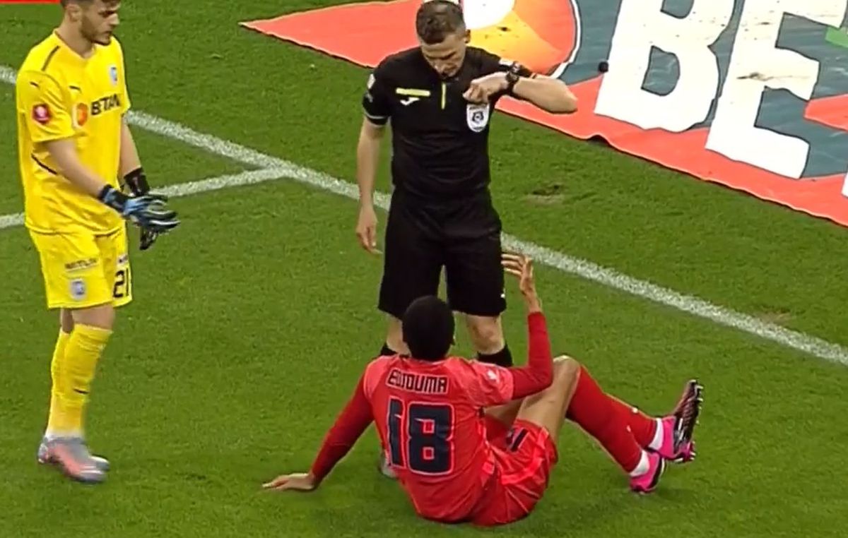 Explicații pentru faza controversată din FCSB - CSU Craiova » De ce n-a fost penalty la Edjouma