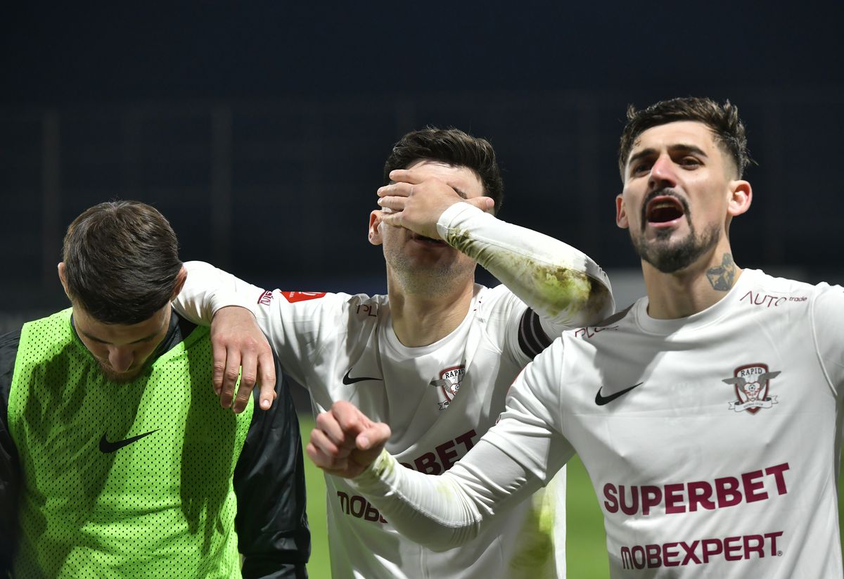 Jucătorii de la Rapid, afectați după meciul cu CFR Cluj // FOTO: Cristi Preda