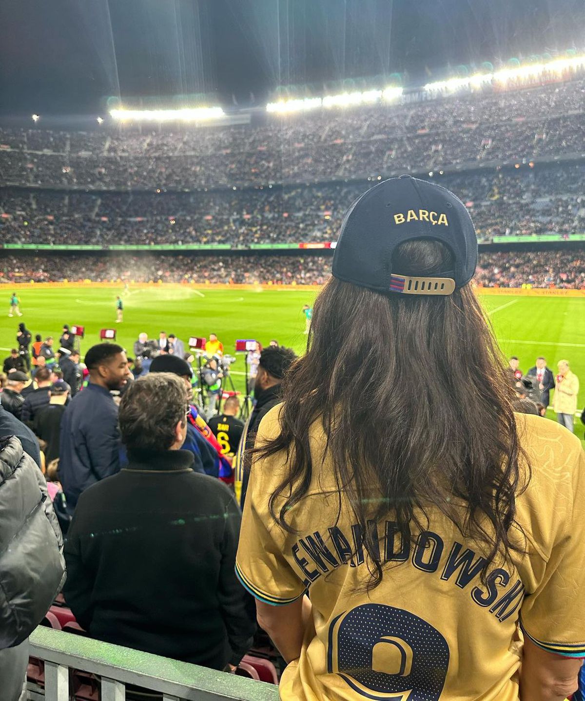 Vedeta din România care a fost pe Camp Nou la Barcelona - Real Madrid: „Credea că îl duc la Cluj”