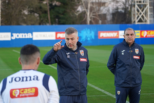 Program controversat la națională: Edi Iordănescu îi trimite pe jucători să dea probe de sânge, apoi îi pune la teste fizice!