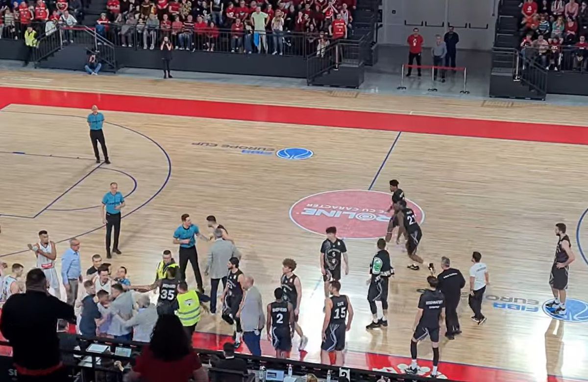 A apărut filmarea! Scene ȘOCANTE cu campioana României la baschet! Bătaie și dosar penal: „A ieșit din sală, a mers pe șantierul din apropiere și s-a întors cu o tijă de fier”