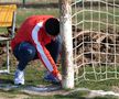 „Jucăm printre tranșee, ca-n război!”. Reportaj GSP la Liga 5, cu fotbal, conducte de gaze și spectatori mascați: „Joacă titulari «Scoică», «Pisică», «Lună», «Buze moi»”