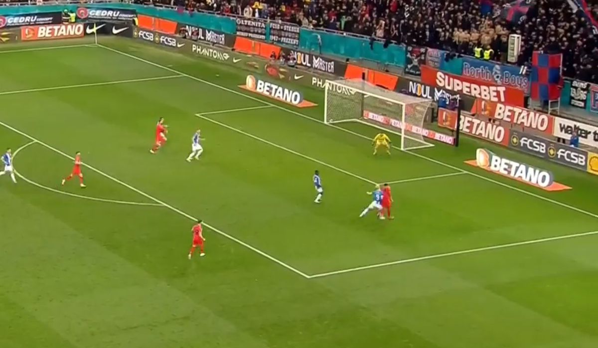 Explicații pentru faza controversată din FCSB - CSU Craiova » De ce n-a fost penalty la Edjouma