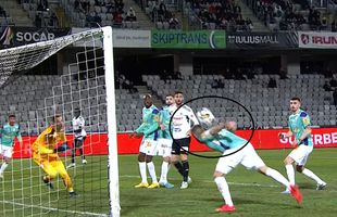 Decizie de neînțeles la U Cluj - FC Argeș » A respins mingea cu mâna în careu, dar arbitrul nu a dat penalty: „E henț clar! VAR-ul a greșit”