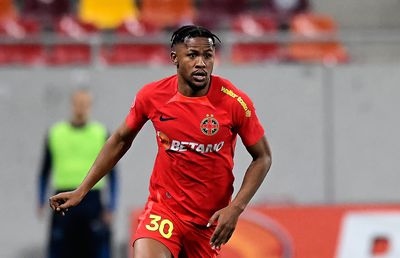 „Din vina lui!” » Selecționerul Africii de Sud  a spus adevăratul motiv pentru care Ngezana nu a mai ajuns la lot