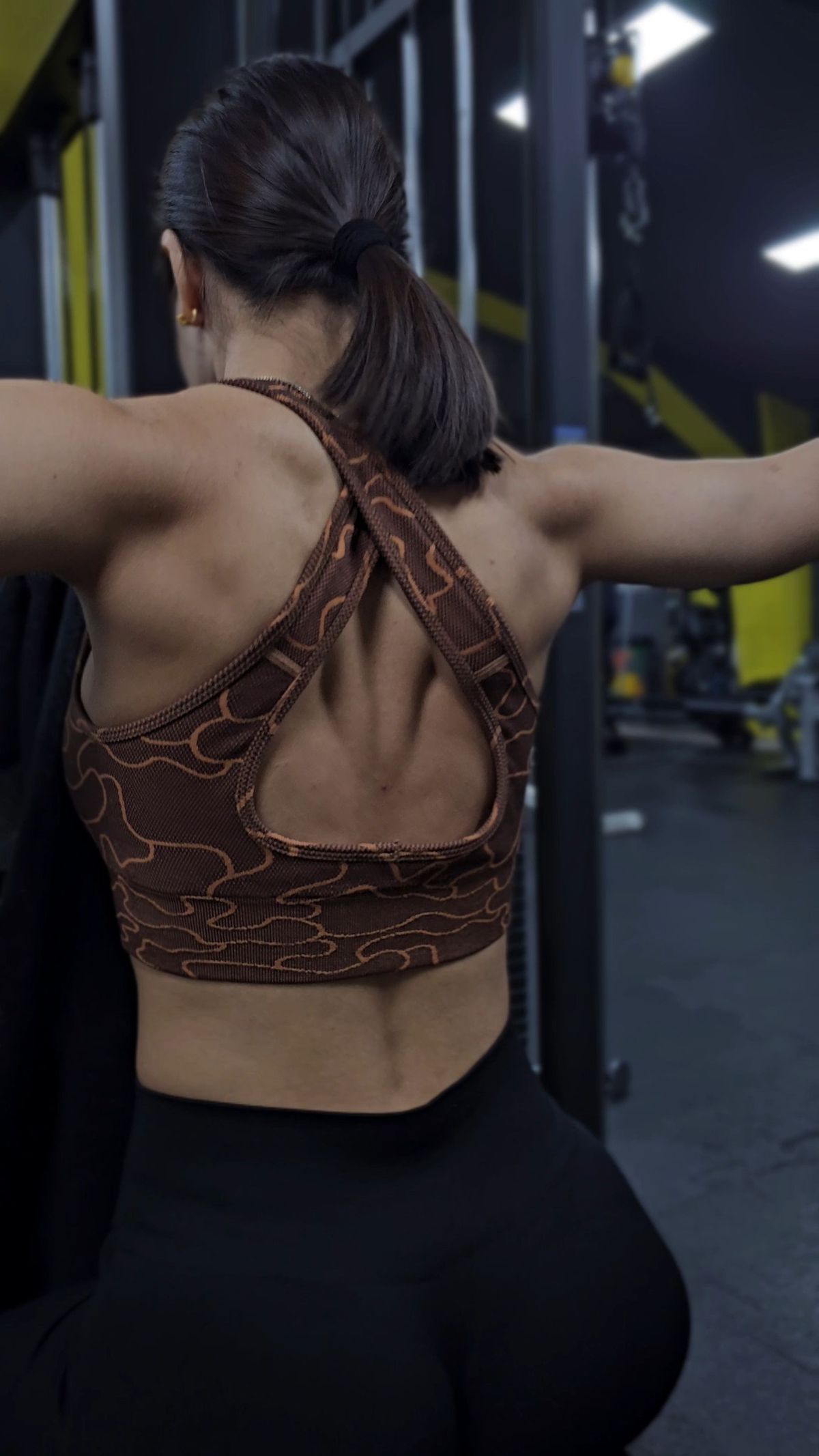 Ce mănâncă şi cum se antrenează cea mai puternică femeie din România: „Am tras un tir de 14 tone după mine. Arnold m-a felicitat” + Ce le răspunde haterilor