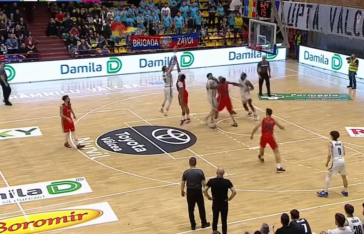 CSM Oradea, învinsă pentru a doua oară în 23 de etape din Liga Națională de baschet masculin » Gafa Federației: câți spectatori au anunțat