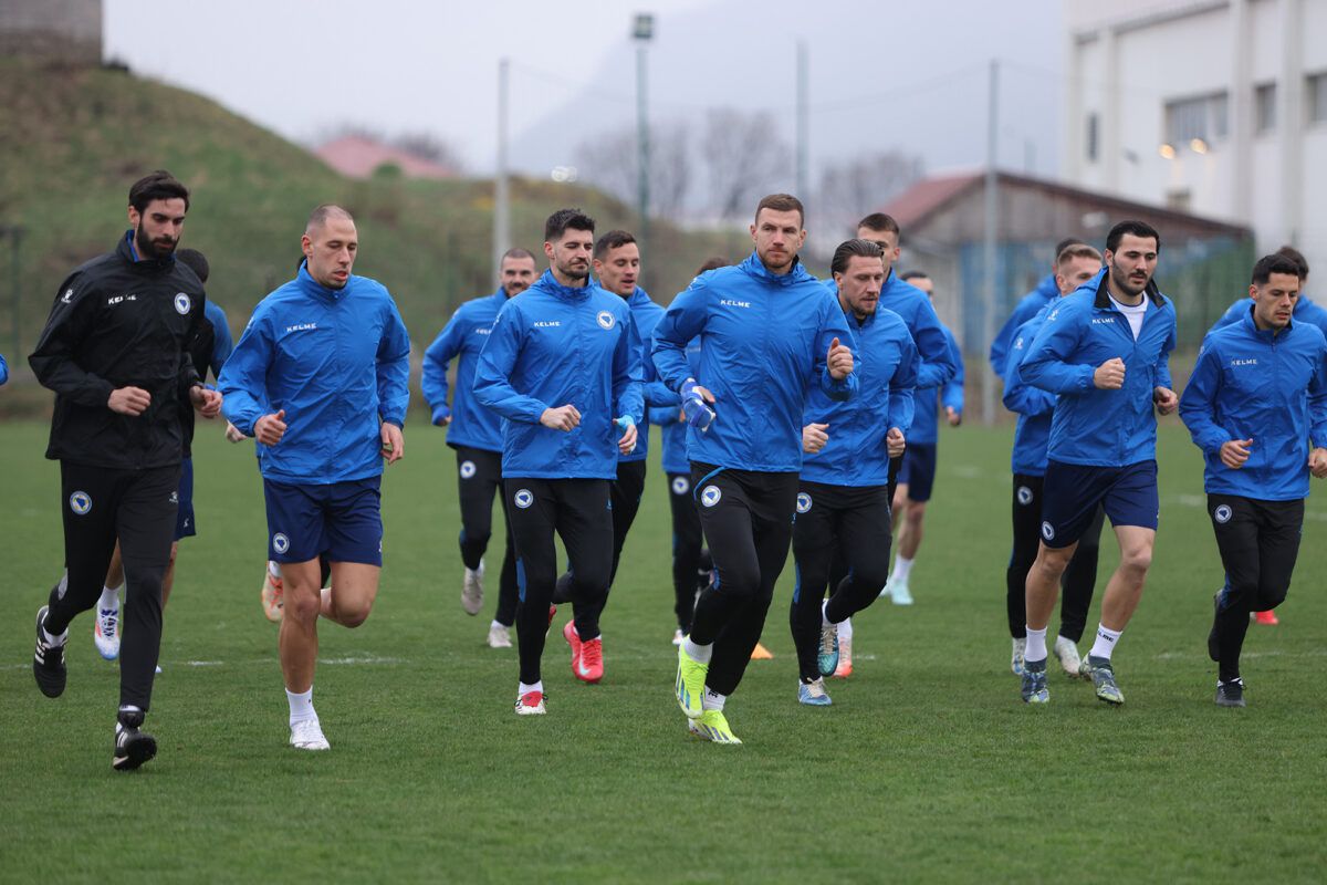 Ce au spus Edin Dzeko și selecționerul Bosniei, Sergej Barbarez, la conferința oficială de la București: „Vă garantăm un lucru”