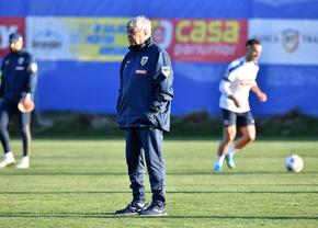 Imagini de la antrenamentul oficial al României dinaintea partidei cu Bosnia » Ce a făcut Mircea Lucescu timp de 15 minute
