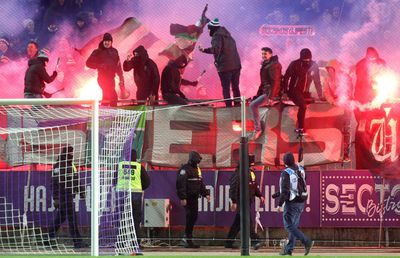 Noua modă la unguri » Ce primește fiecare spectator la meciurile echipei din prima ligă + Reacții geniale: „Doar asta mai lipsește”