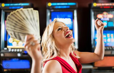 Care sunt cele mai mari câștiguri la păcănele din istorie?