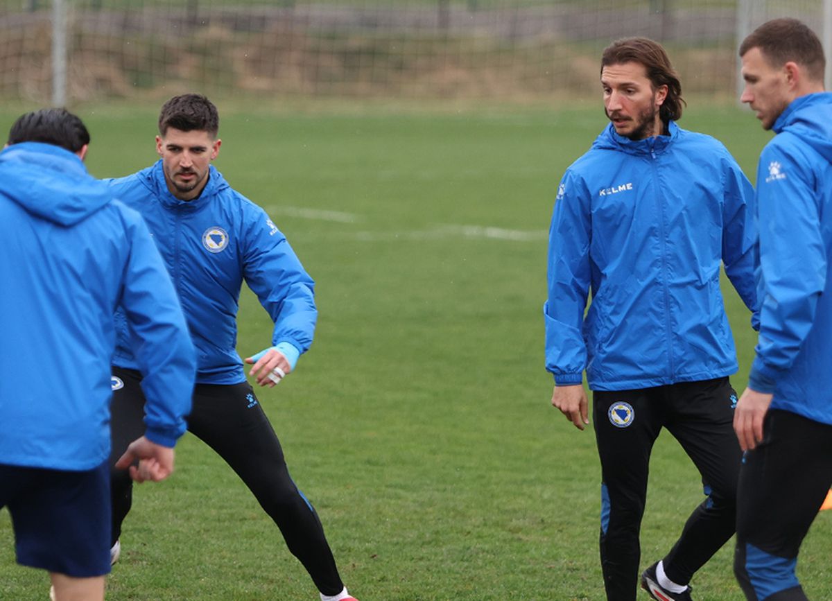 Ce au spus Edin Dzeko și selecționerul Bosniei, Sergej Barbarez, la conferința oficială de la București: „Vă garantăm un lucru”