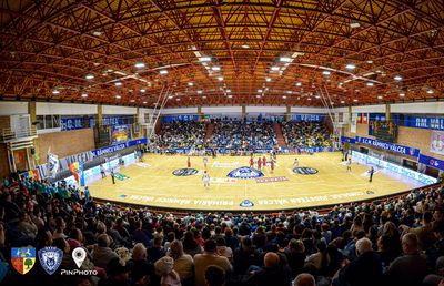 CSM Oradea, învinsă pentru a doua oară în 23 de etape din Liga Națională de baschet masculin » Gafa Federației: câți spectatori au anunțat
