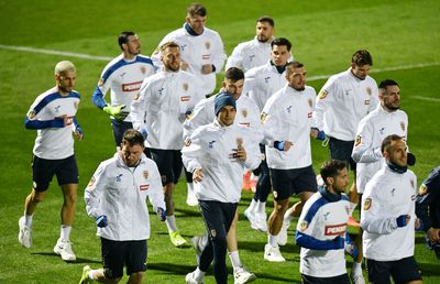 3 semne de întrebare pentru Lucescu înainte de România – Bosnia » Cum poate arăta echipa de start