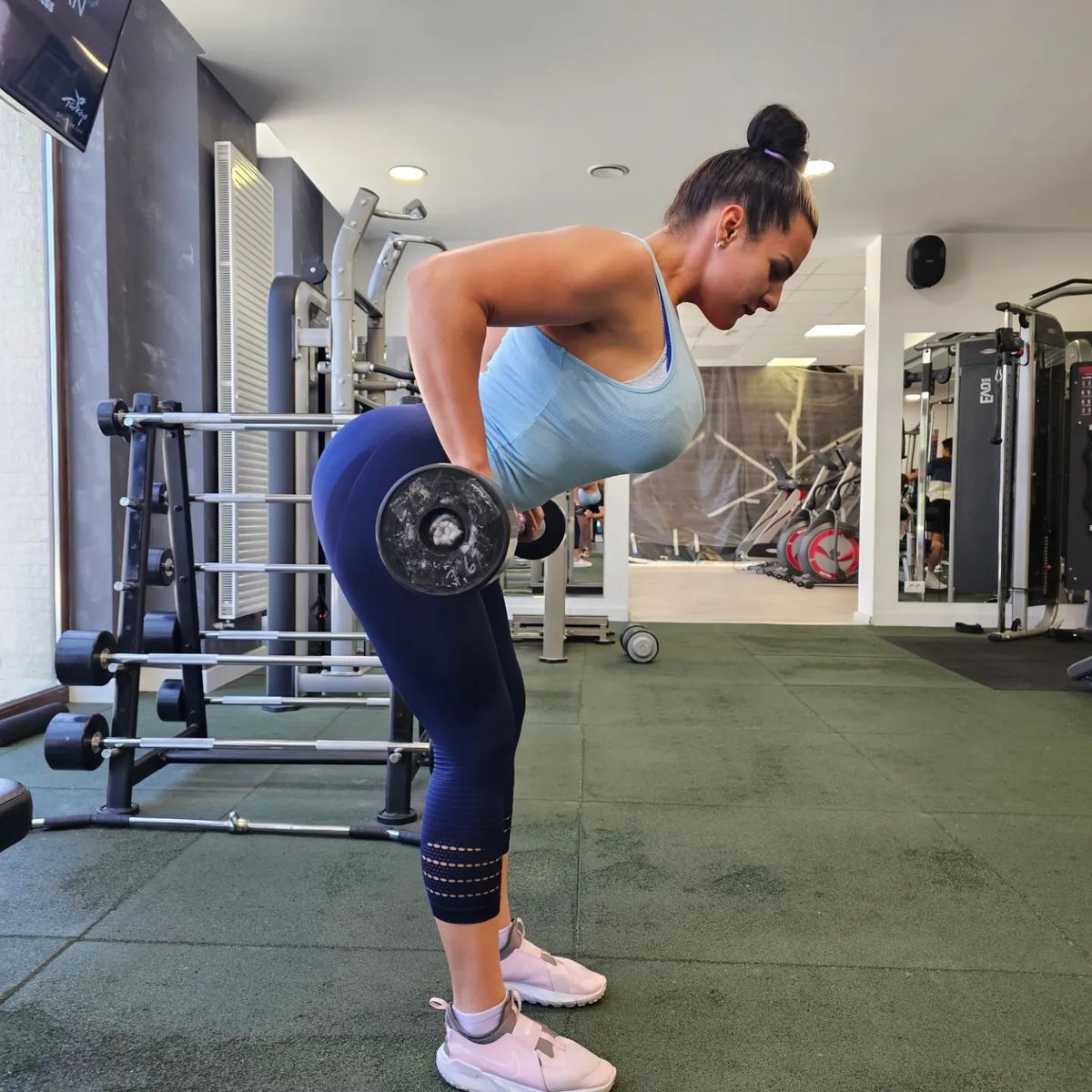 Ce mănâncă şi cum se antrenează cea mai puternică femeie din România: „Am tras un tir de 14 tone după mine. Arnold m-a felicitat” + Ce le răspunde haterilor