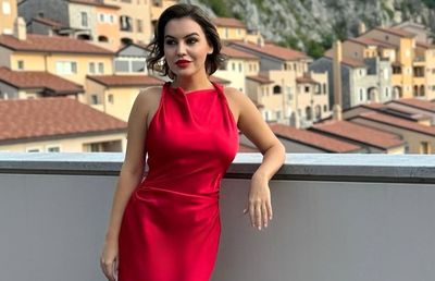 Soția boss-ului Ferrari, reacție virală despre prețul avioanelor închiriate de Iohannis: „Era mai simplu să...”