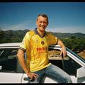 Gică Craioveanu a prezentat noul echipament al lui Villarreal / foto: villarrealcf.es