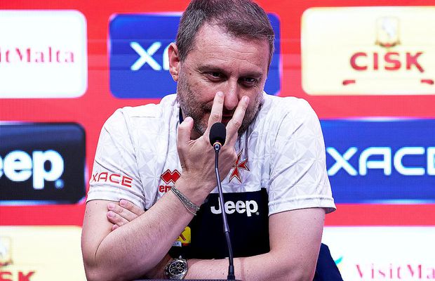 Fostul jucător al lui Devis Mangia iese cu acuzații tulburătoare: „Încerca să îl atingă, să întrețină raporturi sexuale”