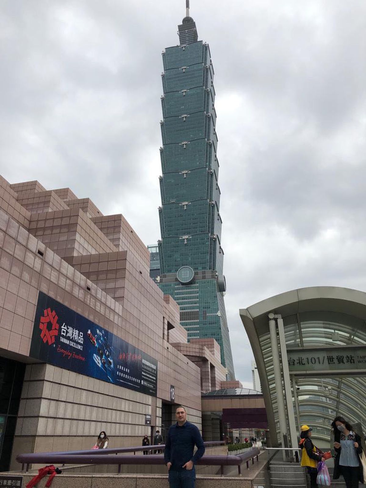 Antrenorul român prins de coronavirus în Taiwan: „Când mă văd pe stradă, oamenii își trag masca pe față! Nu-i condamn”