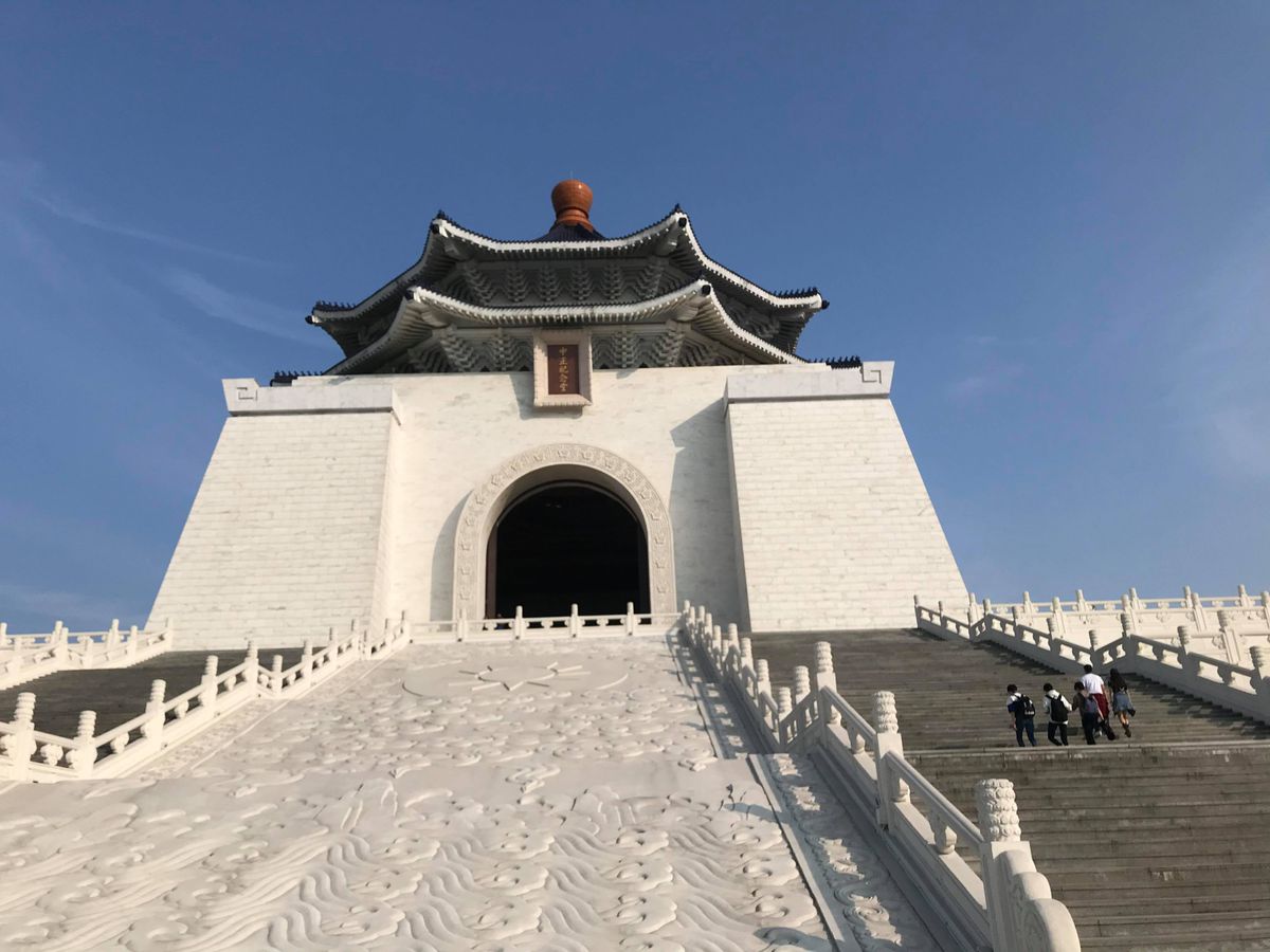 Antrenorul român prins de coronavirus în Taiwan: „Când mă văd pe stradă, oamenii își trag masca pe față! Nu-i condamn”