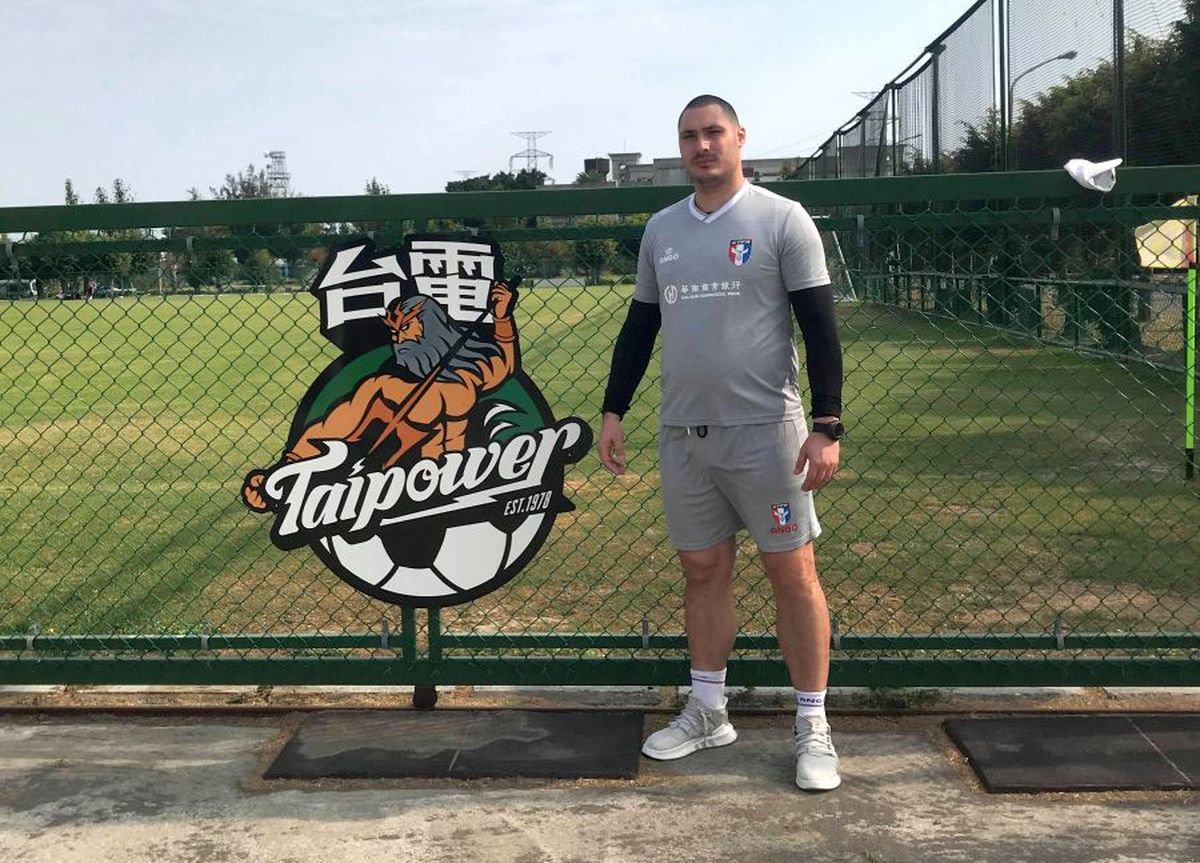 Antrenorul român prins de coronavirus în Taiwan: „Când mă văd pe stradă, oamenii își trag masca pe față! Nu-i condamn”