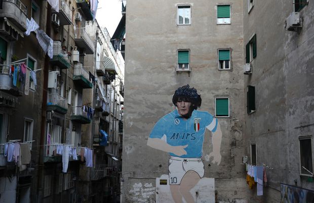 D10S, documentarul fabulos despre Diego Maradona: trucul pe care îl folosește regizorul și „meciul care oferă și imaginea trișorului, și pe a geniului”