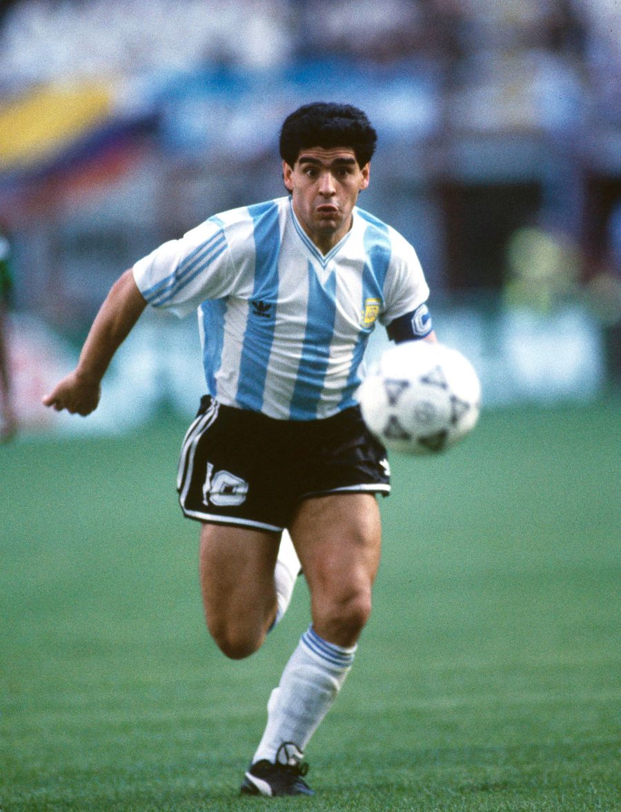 D10S, documentarul fabulos despre Diego Maradona: trucul pe care îl folosește regizorul și „meciul care oferă și imaginea trișorului, și pe a geniului”