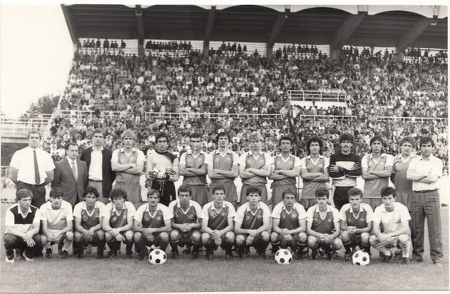 O echipă de tradiție din România a câștigat în instanță dreptul de a utiliza sigla, culorile și palmaresul » Clubul a câștigat un trofeu internațional