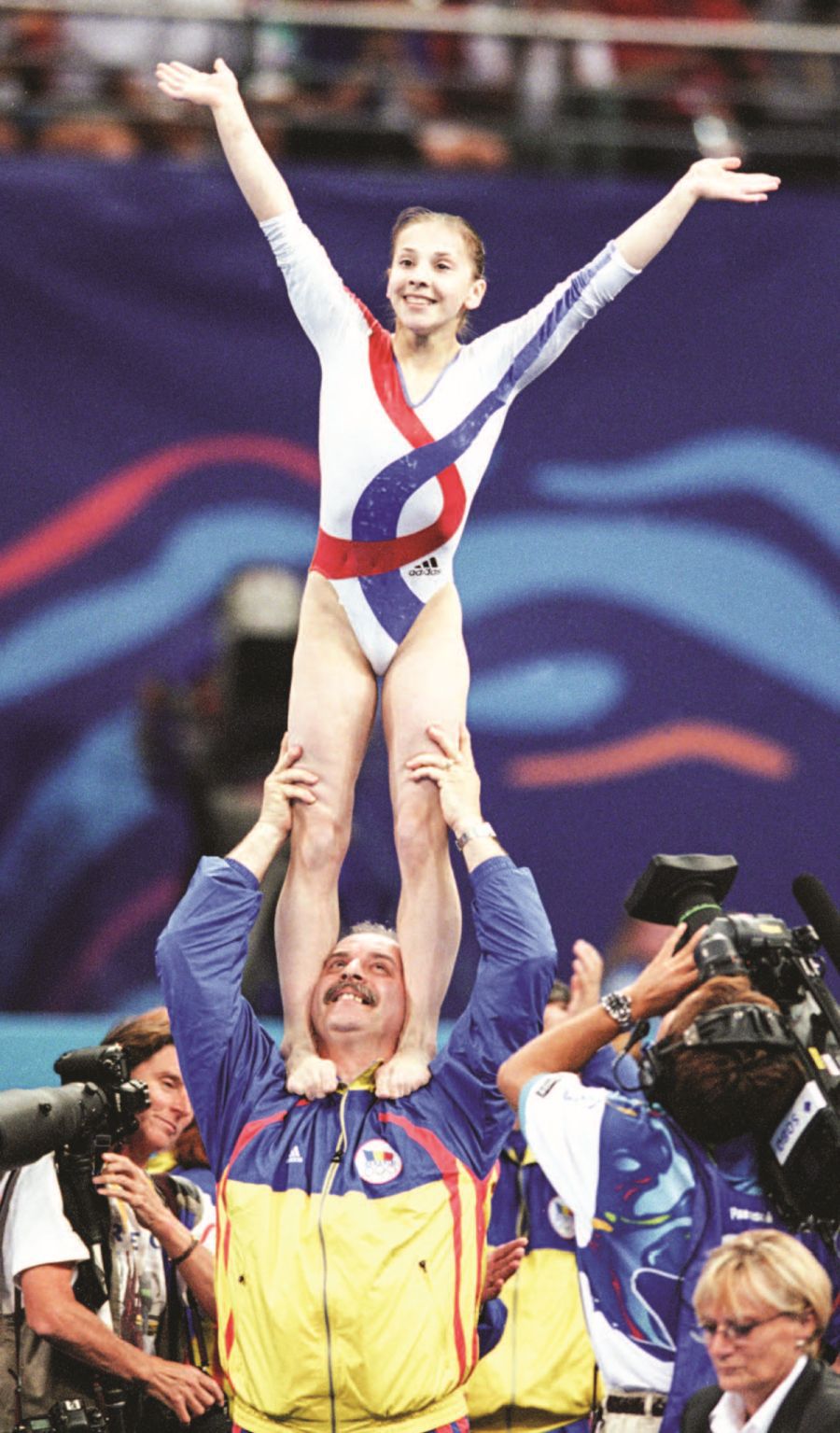 Andreea Răducan, purtată pe umeri de Octavian Bellu Olimpiadele noastre date peste cap de scandalurile de dopaj