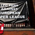 Mesaje de protest afișate de fanii lui Liverpool la intrarea în stadion. Foto: IMAGO