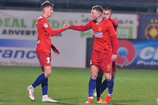 Ionuț Panțîru (centru) a marcat golul victoriei cu FC Botoșani // foto: Facebook @ FCSB