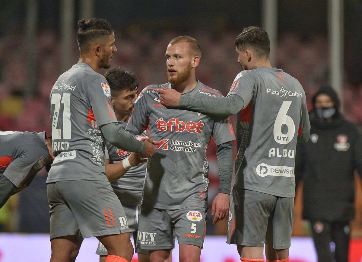 Un fost conducător de la Dinamo explică unde a greșit clubul: „Tu ai datorii și faci asta?”