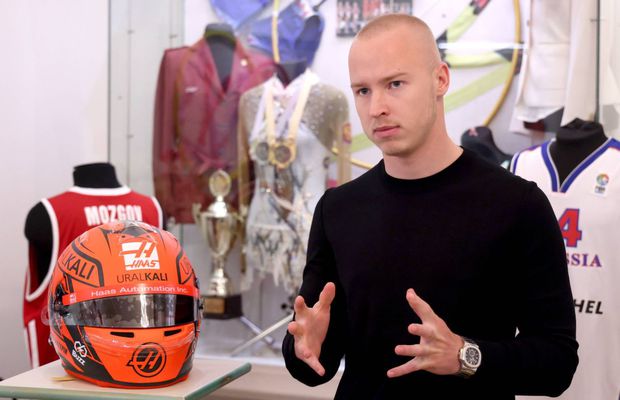 Pilotul rus dat afară din Formula 1 contraatacă: „Una mi-au promis, alta au făcut!”