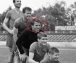 Victor Nunweiller, încercuit, alături de Nelu, Lică, Radu și Eduard